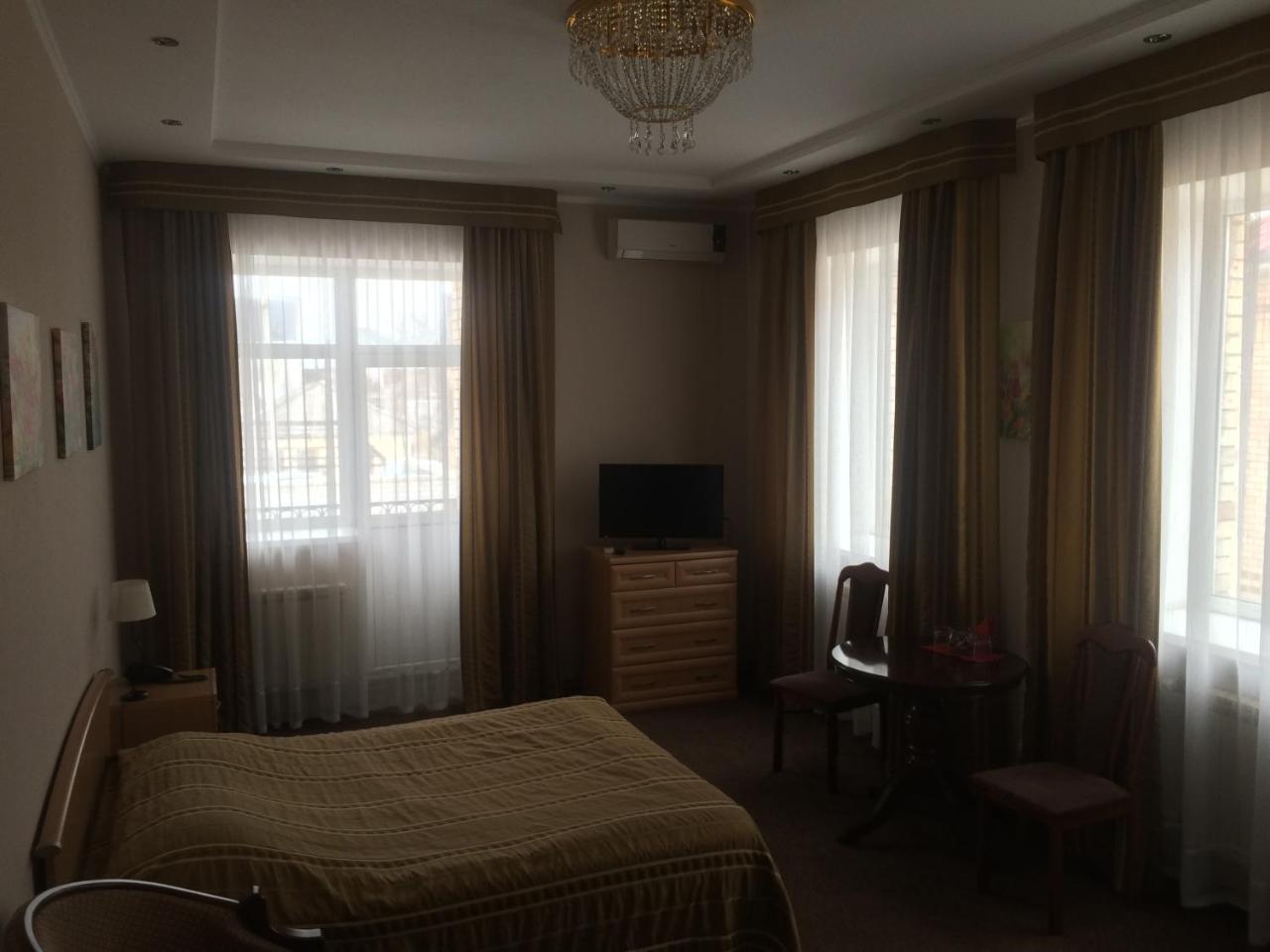 Altyn Adam Hotel Pavlodar Esterno foto